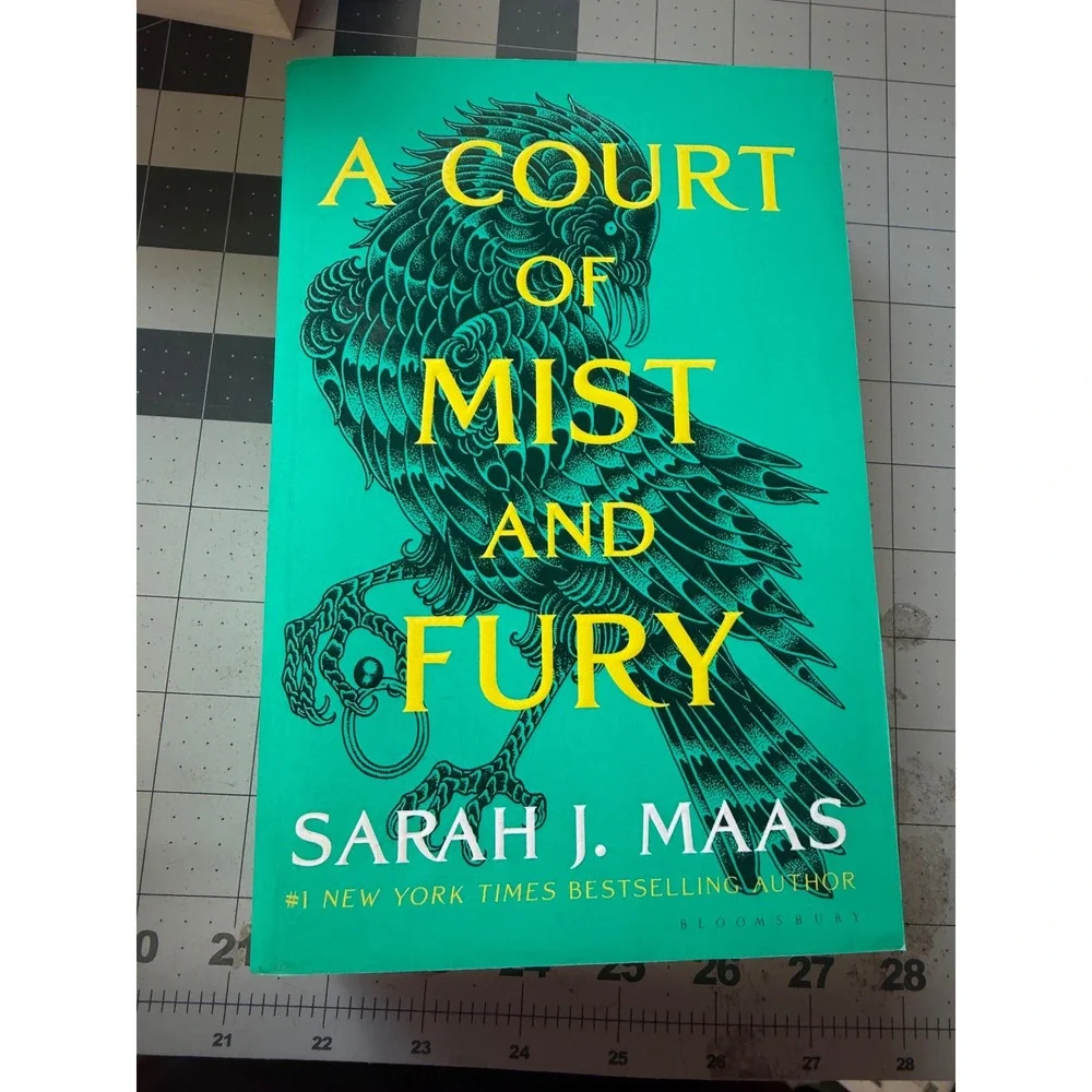A Court of Mist and Fury Sarah J Maas ACOTAR Paperback Bloomsbury 9781635575583